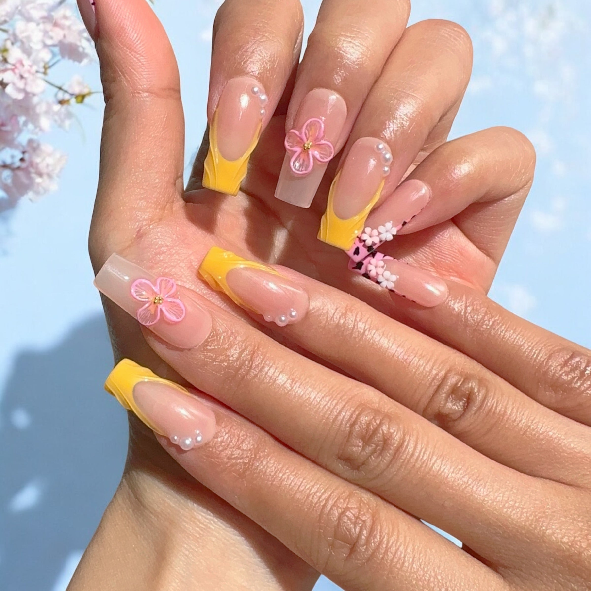 3D Flower yellow french tip