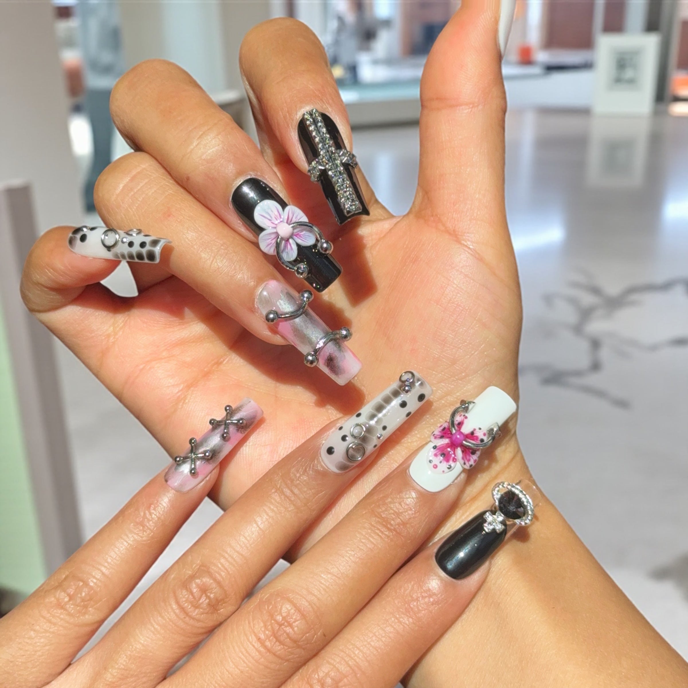 Chrome pixel Romance