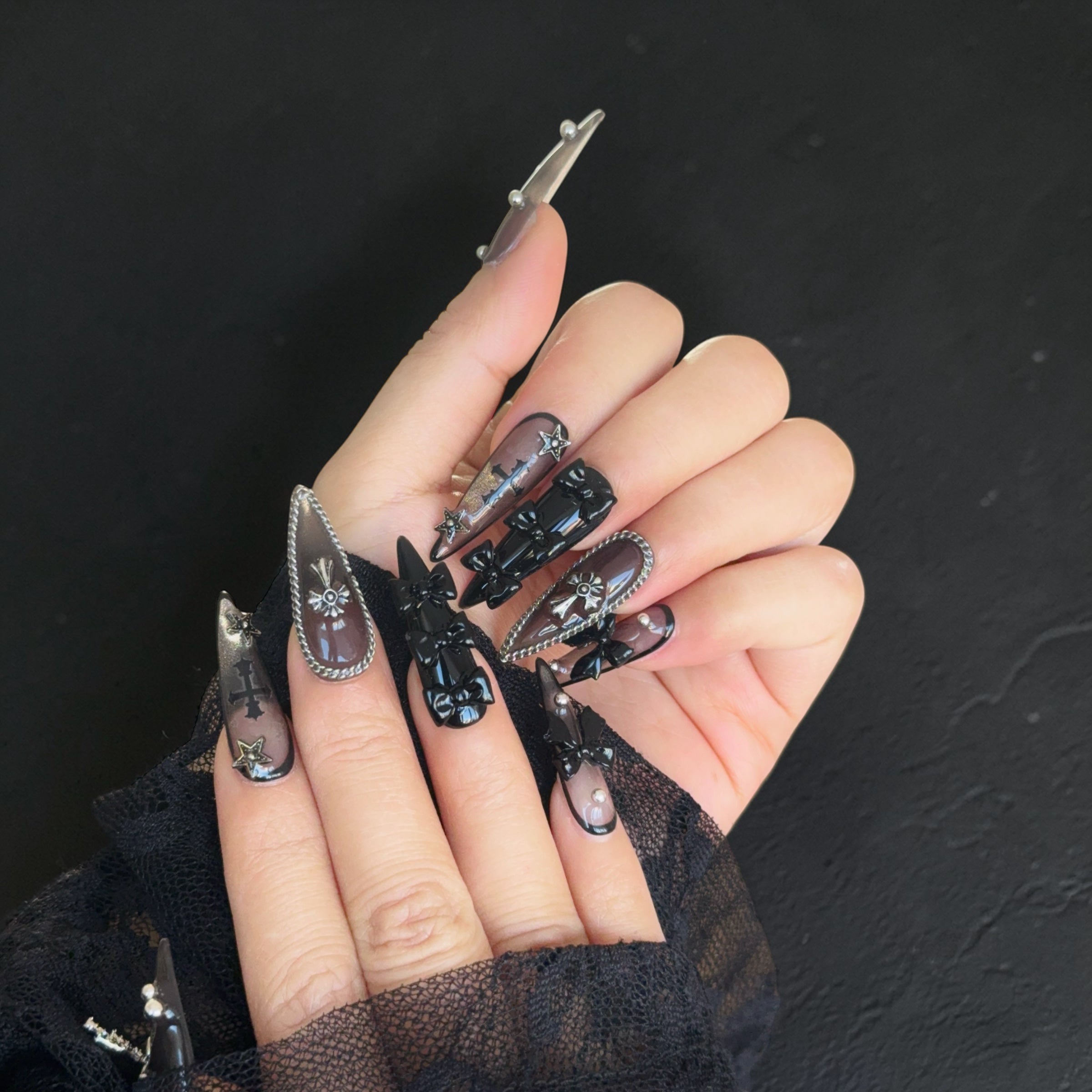 Doll Noir