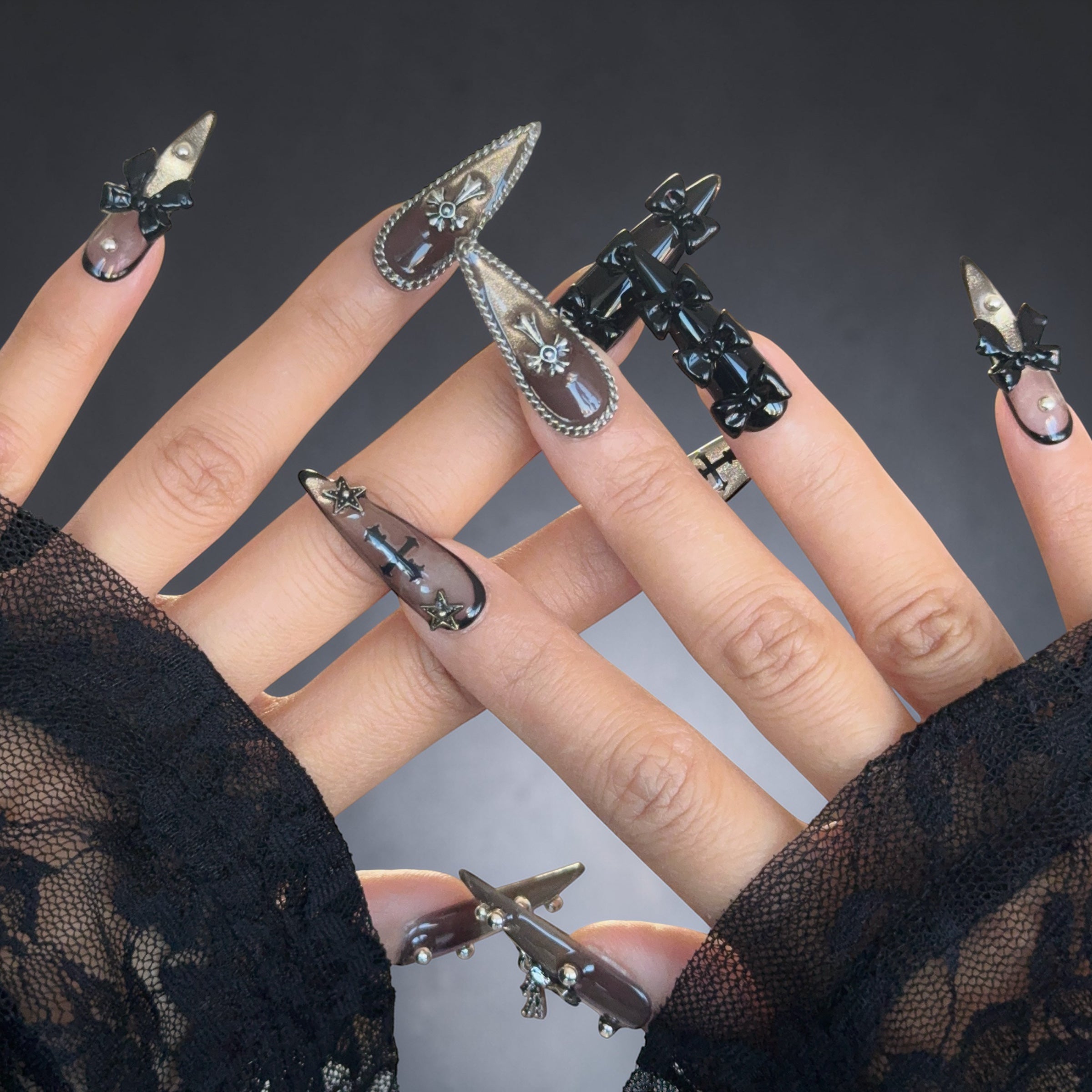 Doll Noir