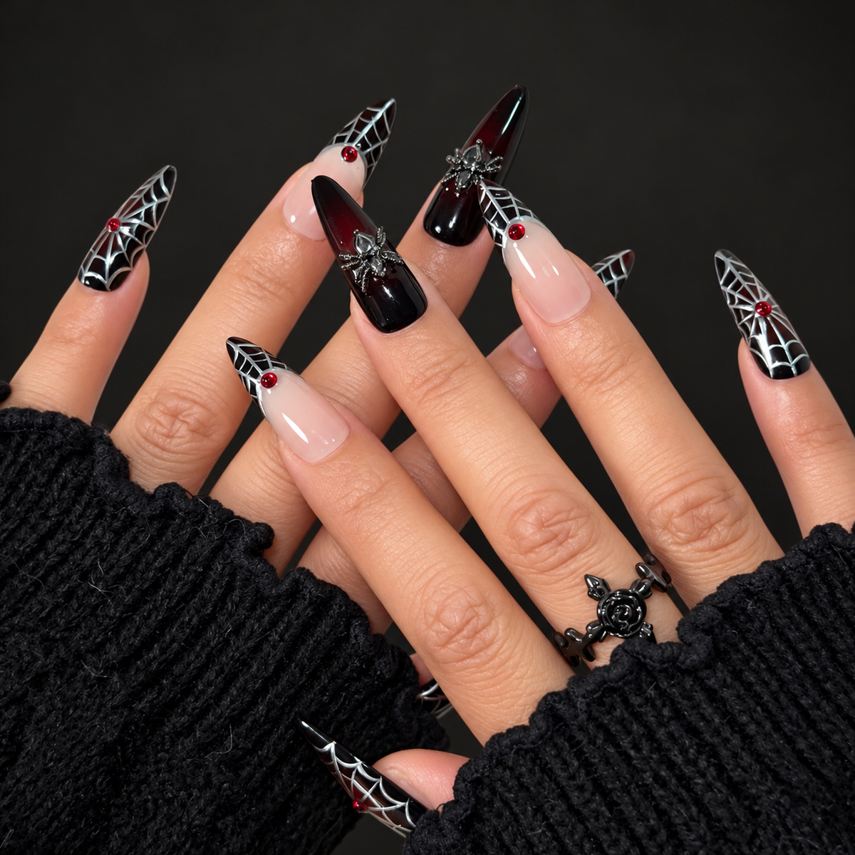 Black Widow press-on nail set, product photo 2