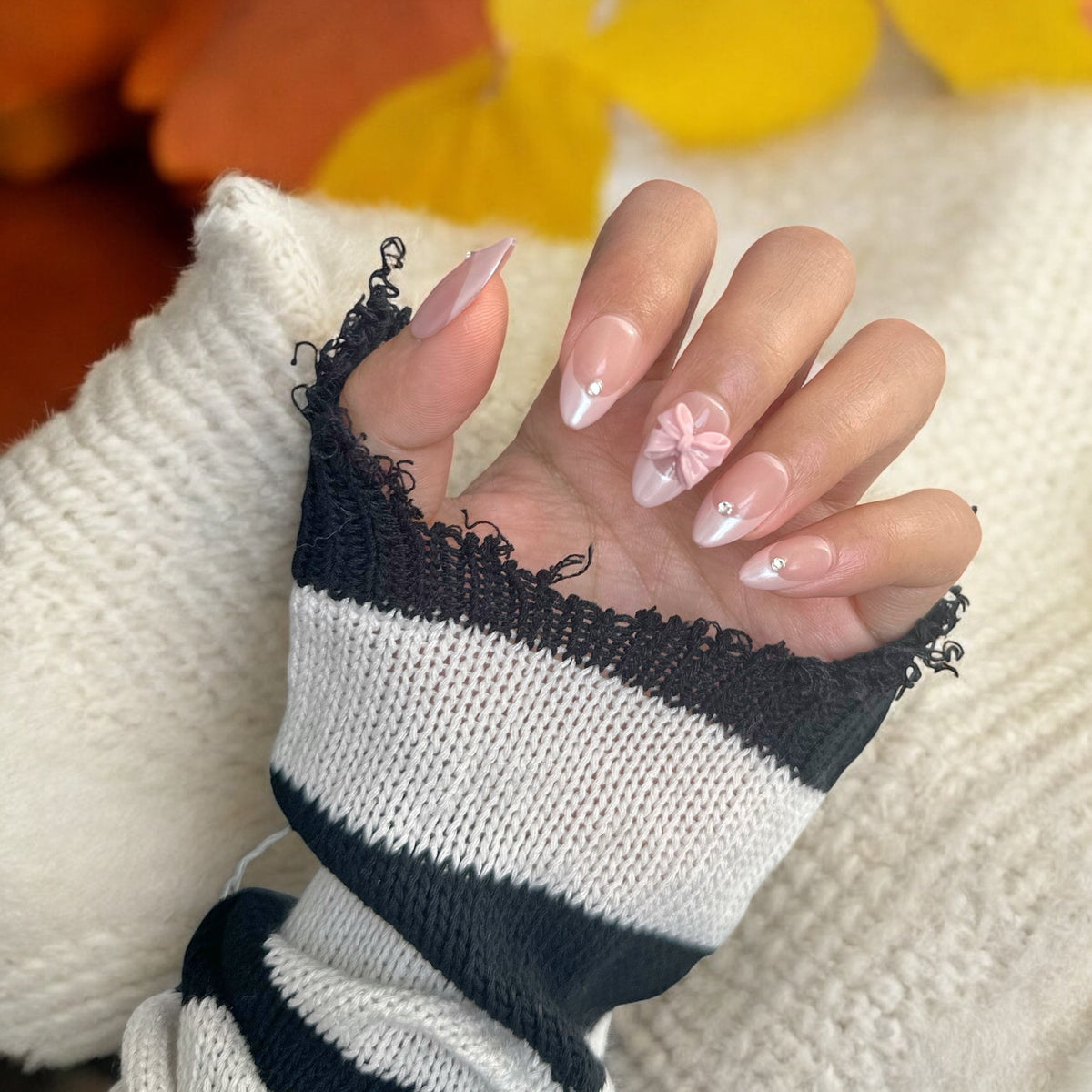 Sweet Little Girl press-on nail set, product photo 3