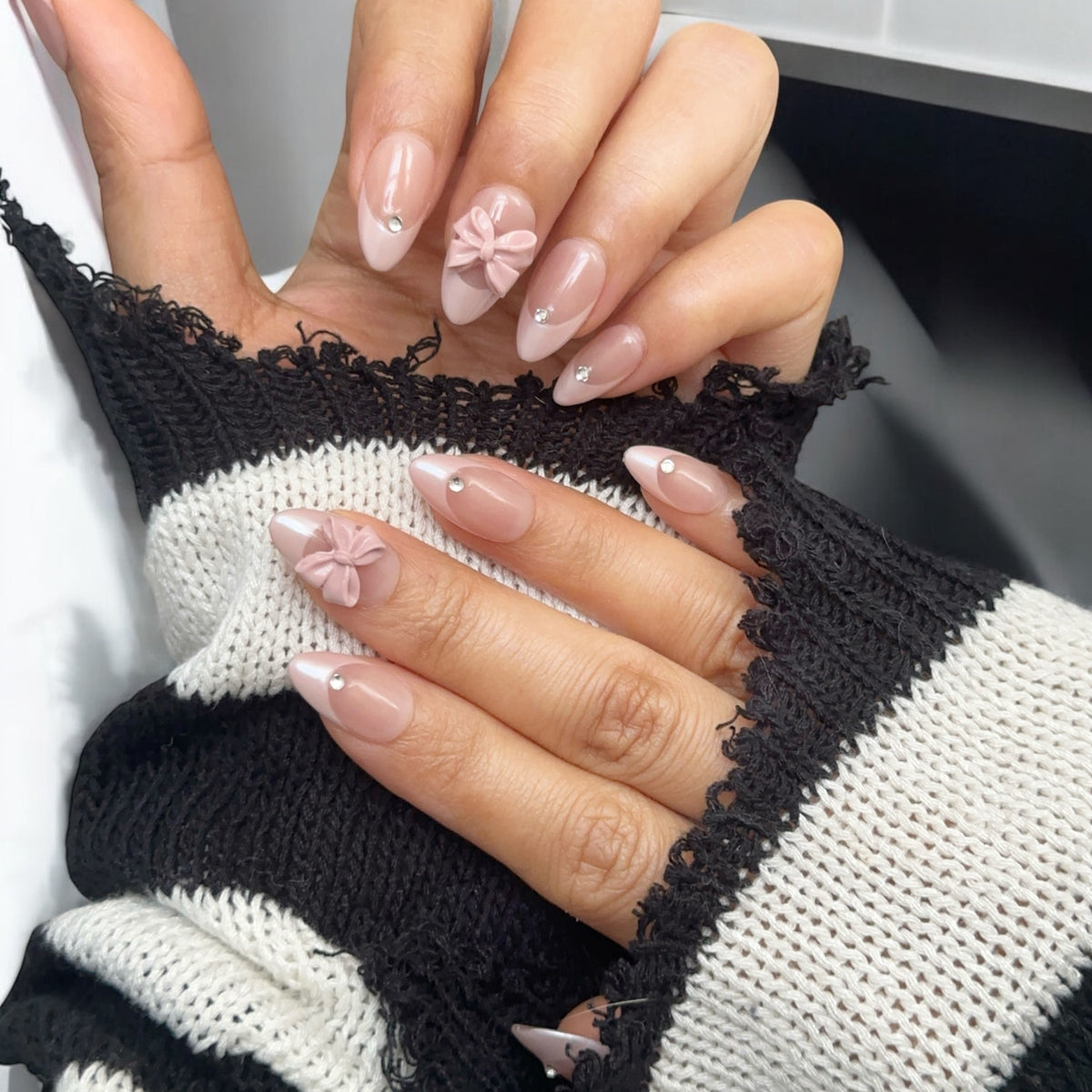 Sweet Little Girl press-on nail set, product photo 2