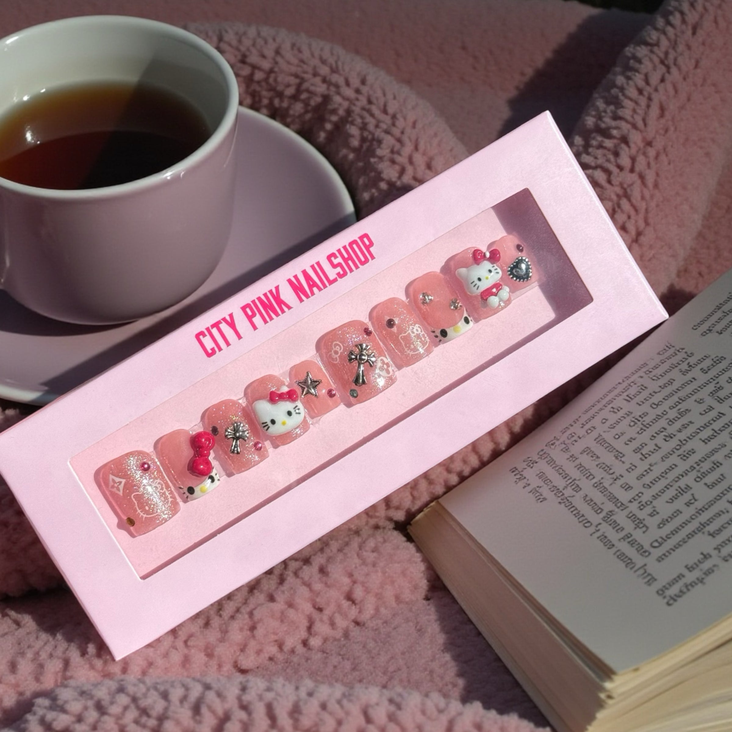 short red Hellokitty Nails