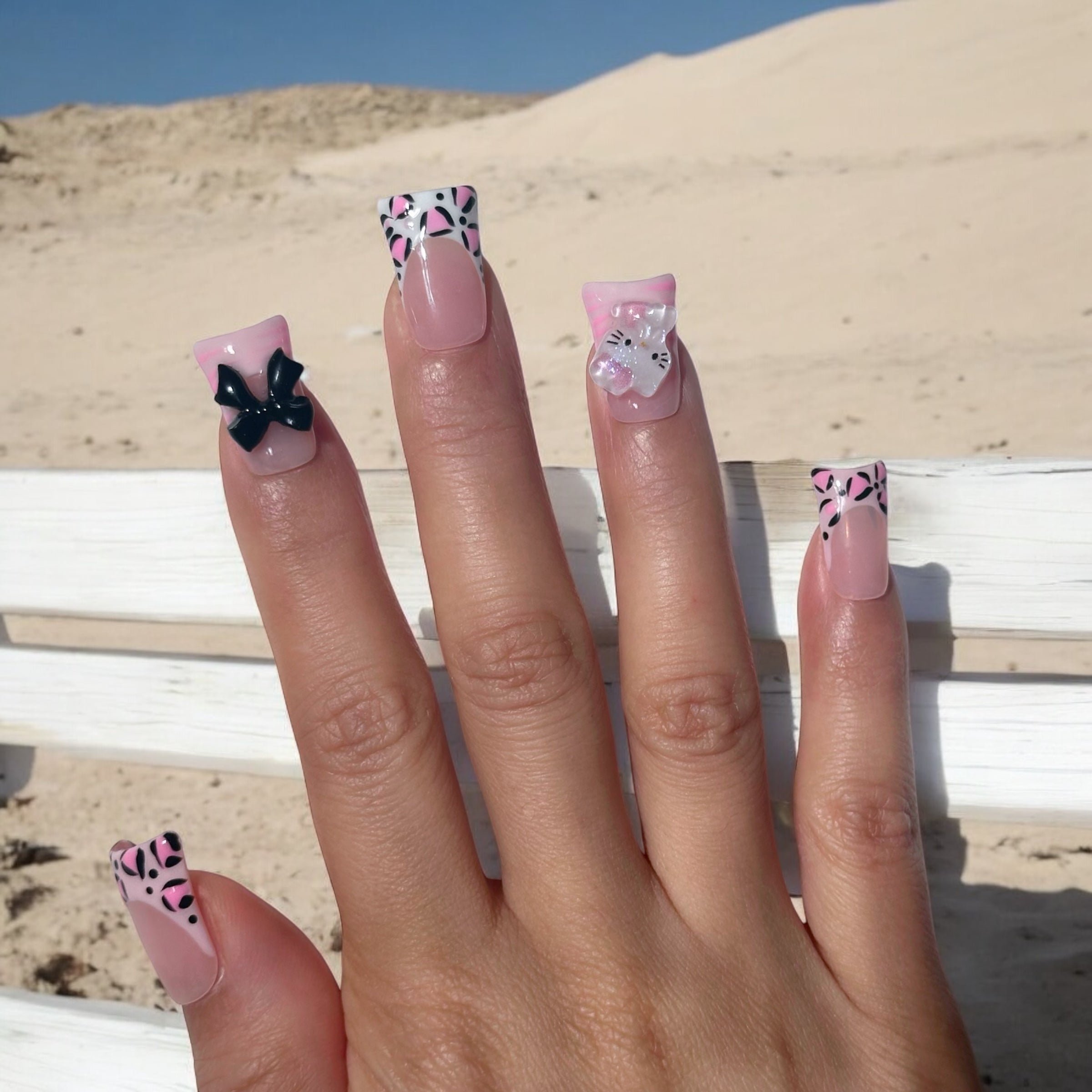 Pink Hellokitty Duck Nail