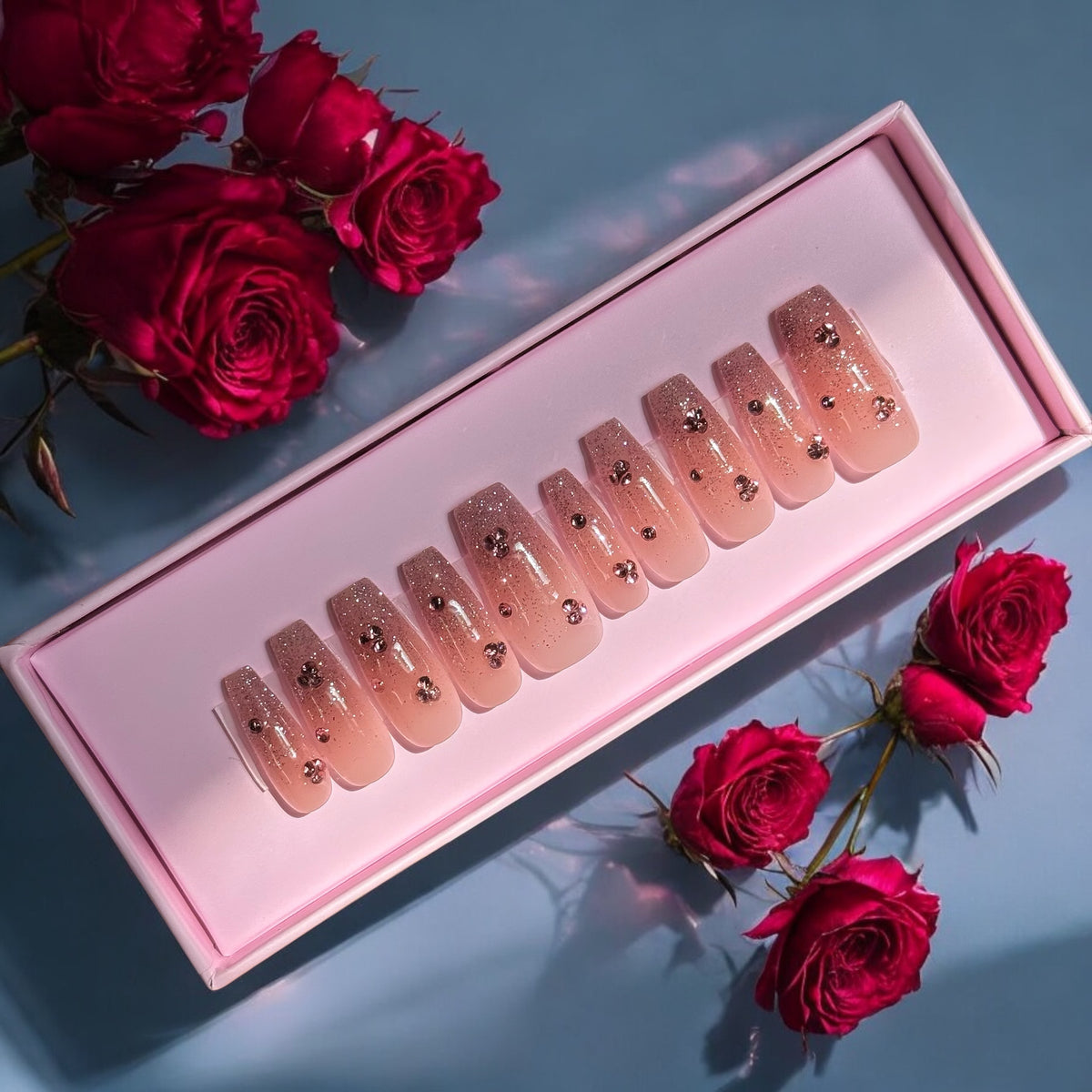 Sparkle on Me press-on nail set, product photo 3