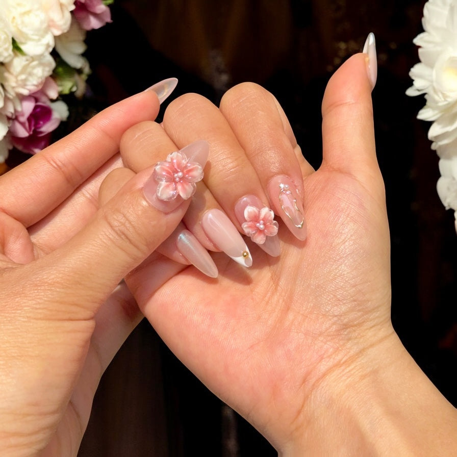 Baby Flower press-on nail set, product photo 3