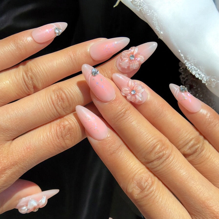 Dewdrop Dahlia press-on nail set, product photo 3