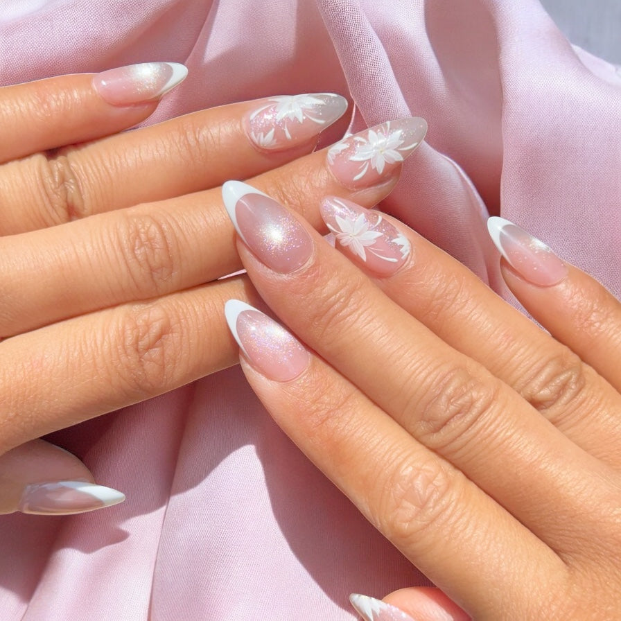 Shining White press-on nail set, product photo 2