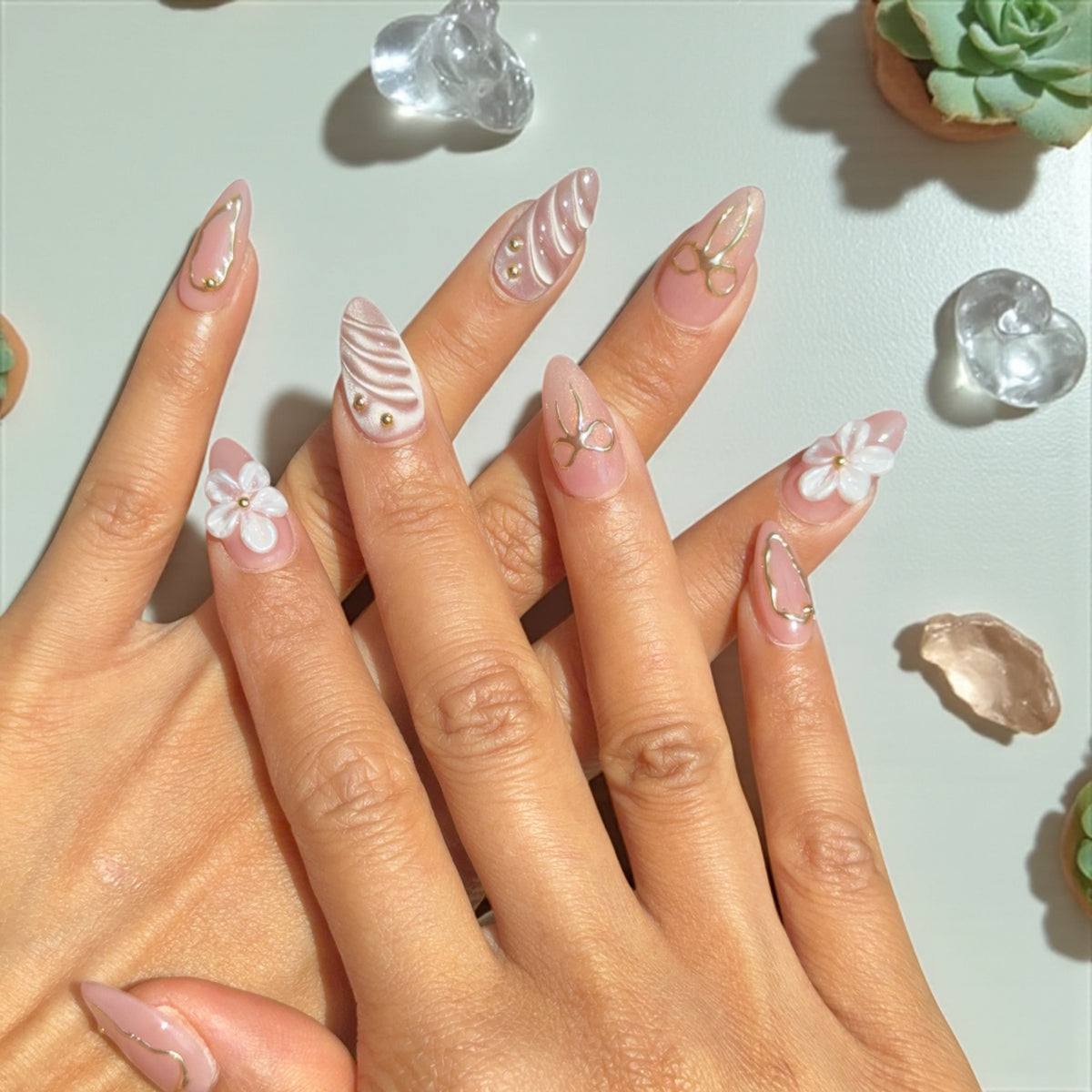 Aurelia press-on nail set, product photo 2