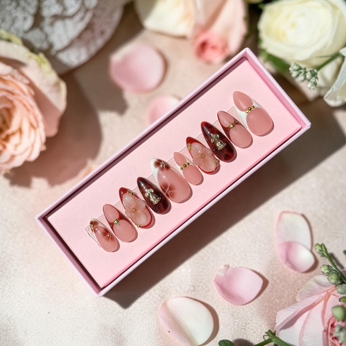 Rosewood Romance press-on nail set, product photo 7